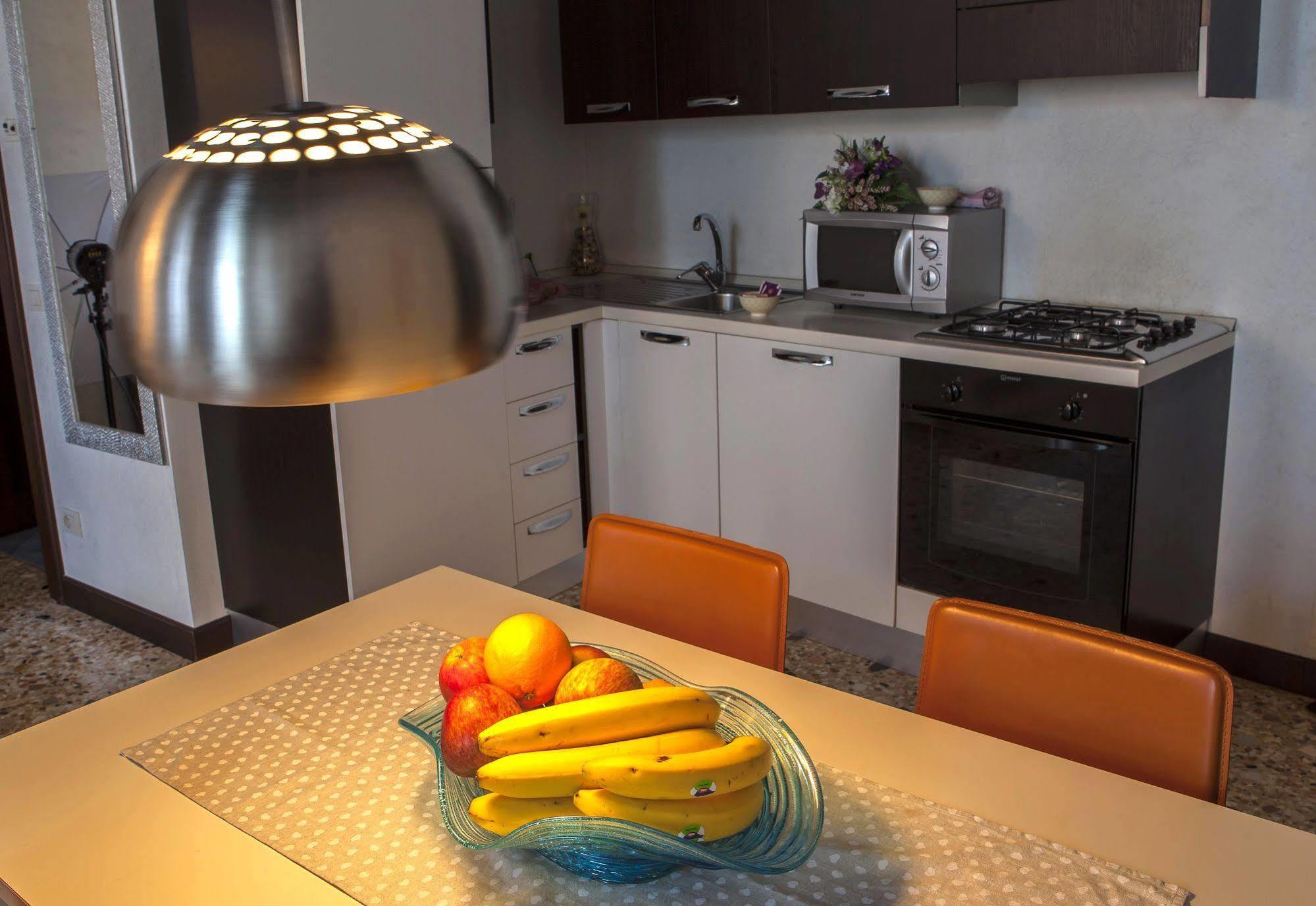 Ca Sant'Angelo Apartment Venesia Bagian luar foto